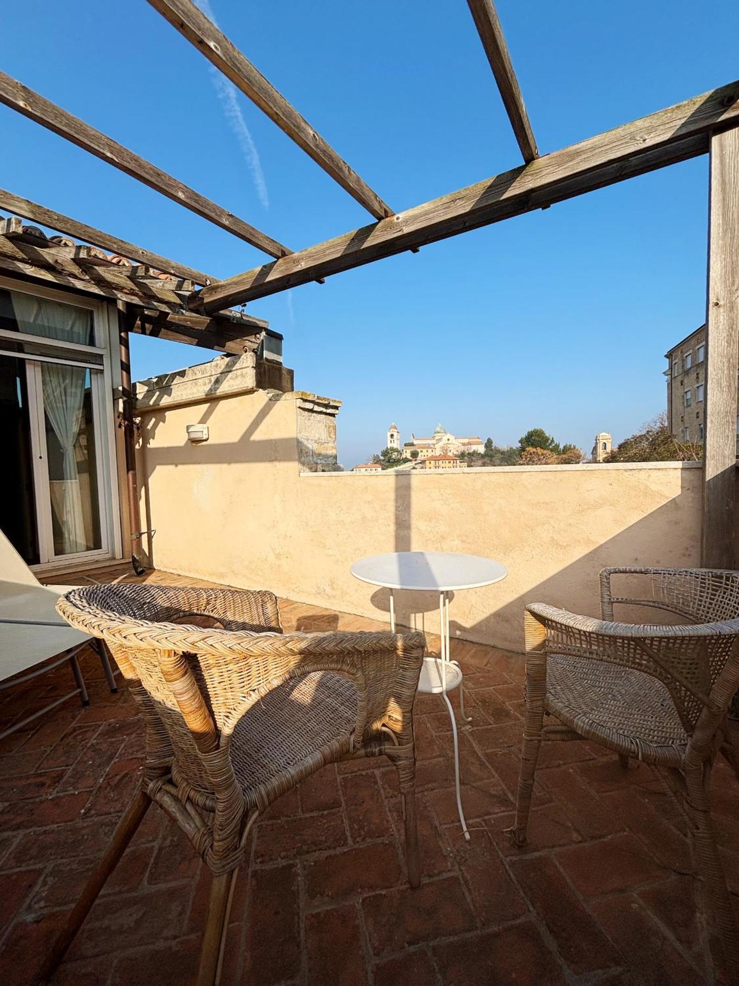 Domus Mirabilis Homestay Ancona Dış mekan fotoğraf